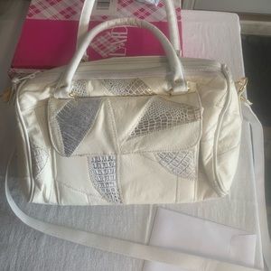 Small vintage white purse